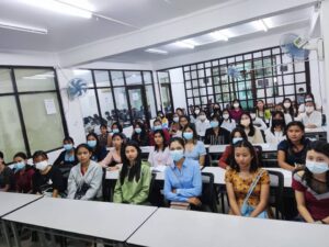 ミャンマー人介護技能実習生